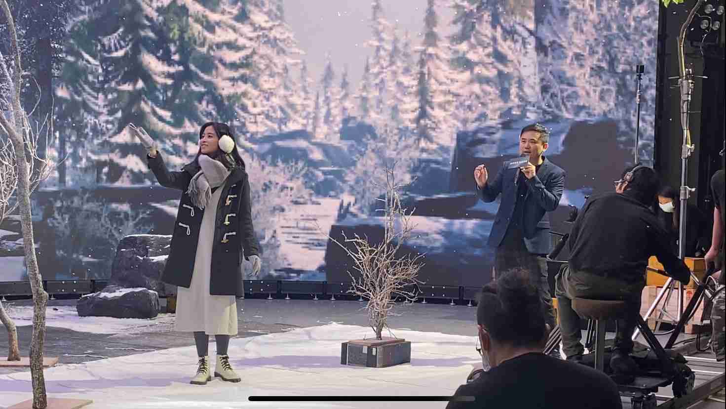 尊时凯龙以ALED先进显屏技术，，，与金马奖视觉特效团队“再现影像”携手合作打造LED虚拟摄影棚，，，提供沉浸式表演体验，，，，并精简拍摄成本与时间